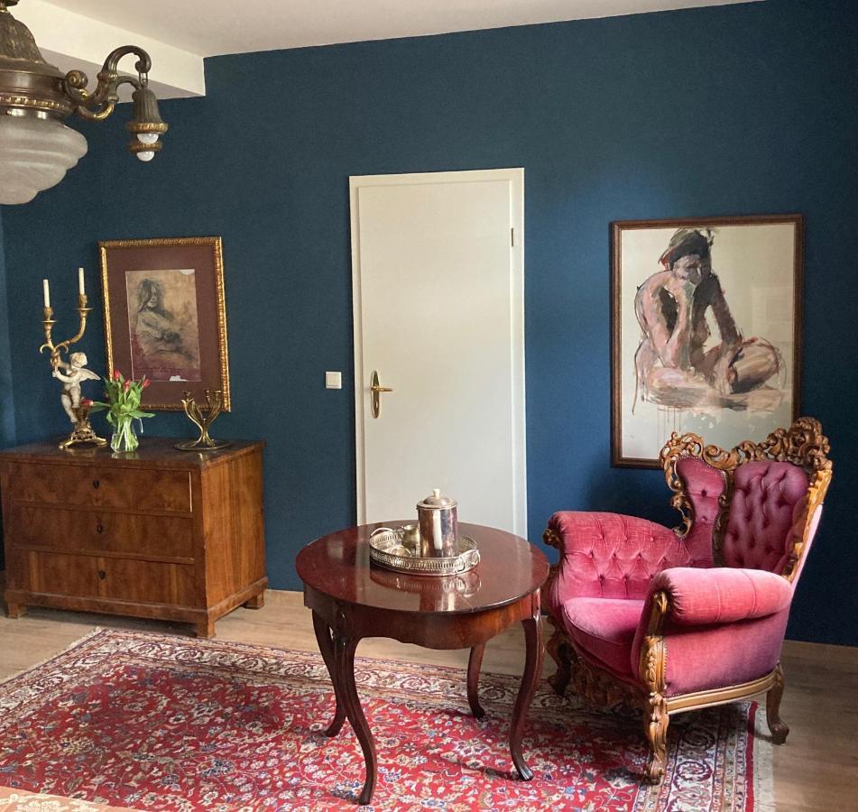 Jagdschloss Hummelshain B&B Esterno foto